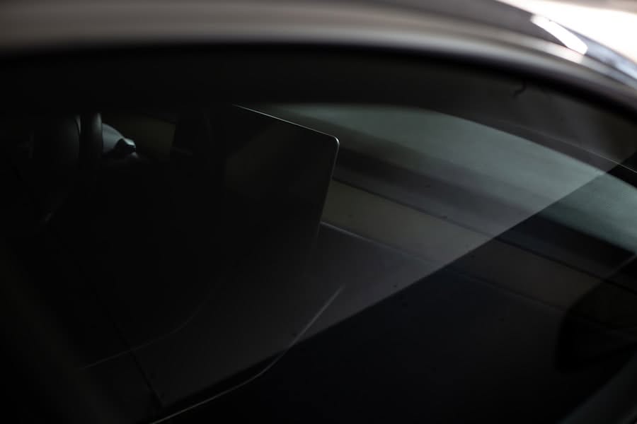 Photo car window glass repair
